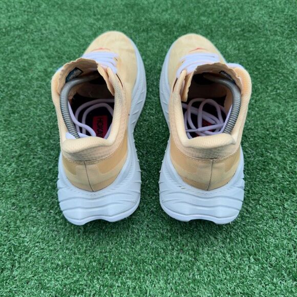 HOKA ONE ONE CARBON X 2 - Women’s Running Shoes - SIZE 8B - Picture 4 of 10